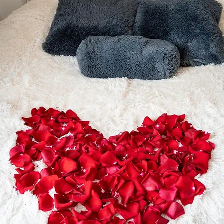 Kingdom Of 3 Roses Daire *